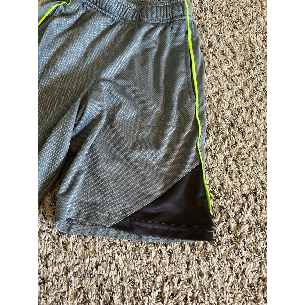 Champion Boys Gray Neon Green Active Shorts Size 6/7 - Picture 5 of 9